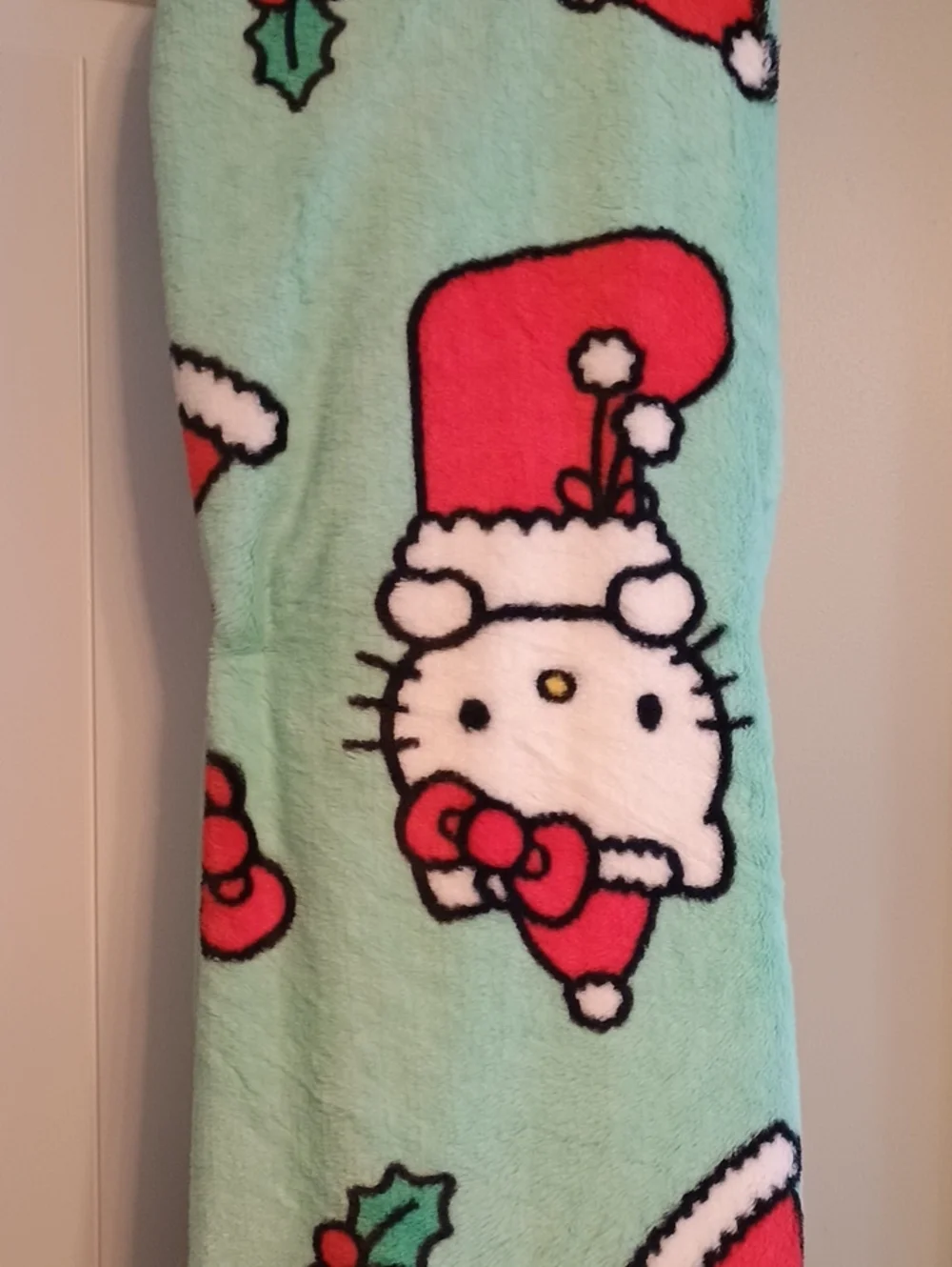 NWT Ultra Fine Faux Hello Kitty Throw - Mint Green with Red Holiday Print